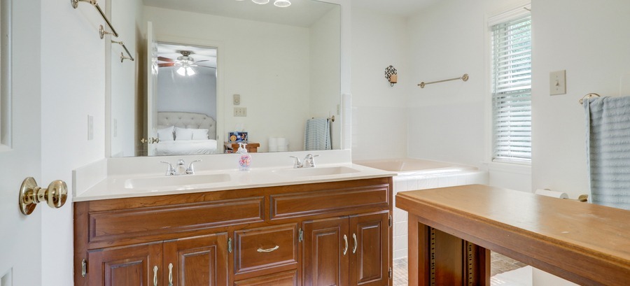 Lititz Bathroom remodel before