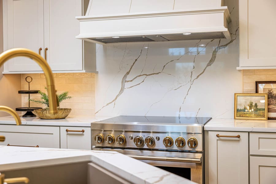 Lititz Kitchen Remodel with quartz backsplash