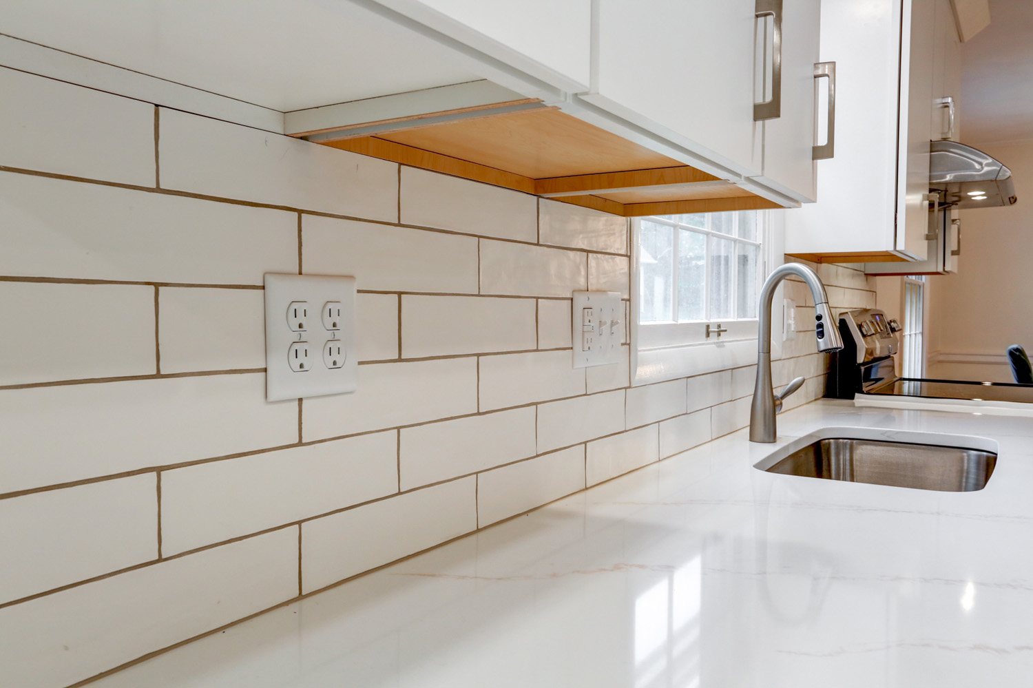 Ceramic Tile Backsplash in Bloomingdale Kitchen Remodel