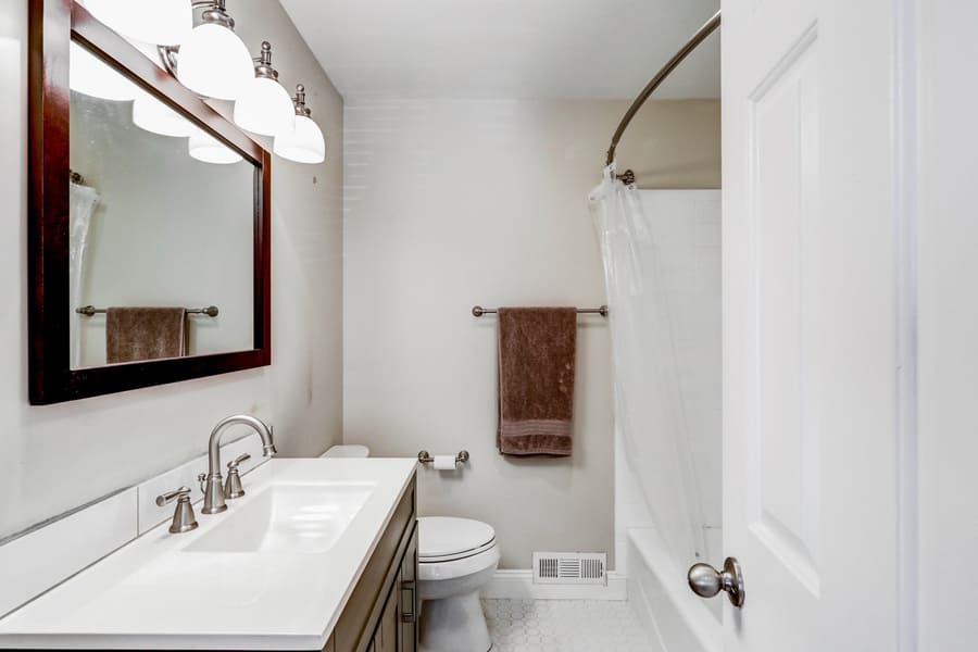 Lancaster City Guest Bathroom before