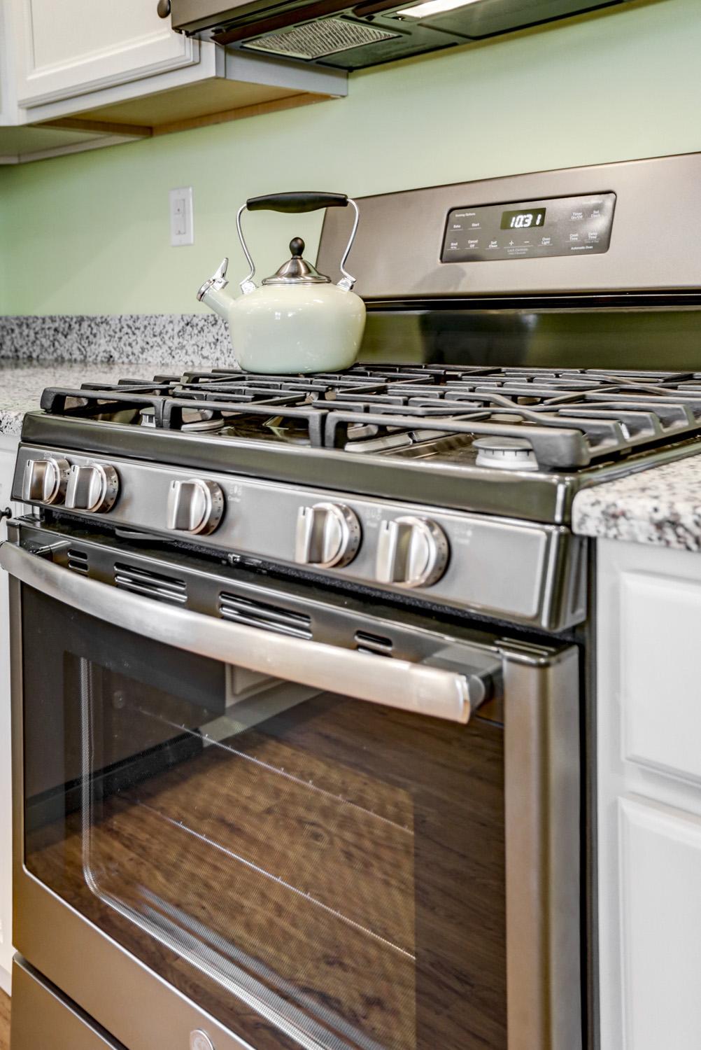 Stainless Steel Oven in Lancaster City Kitchen Remodel