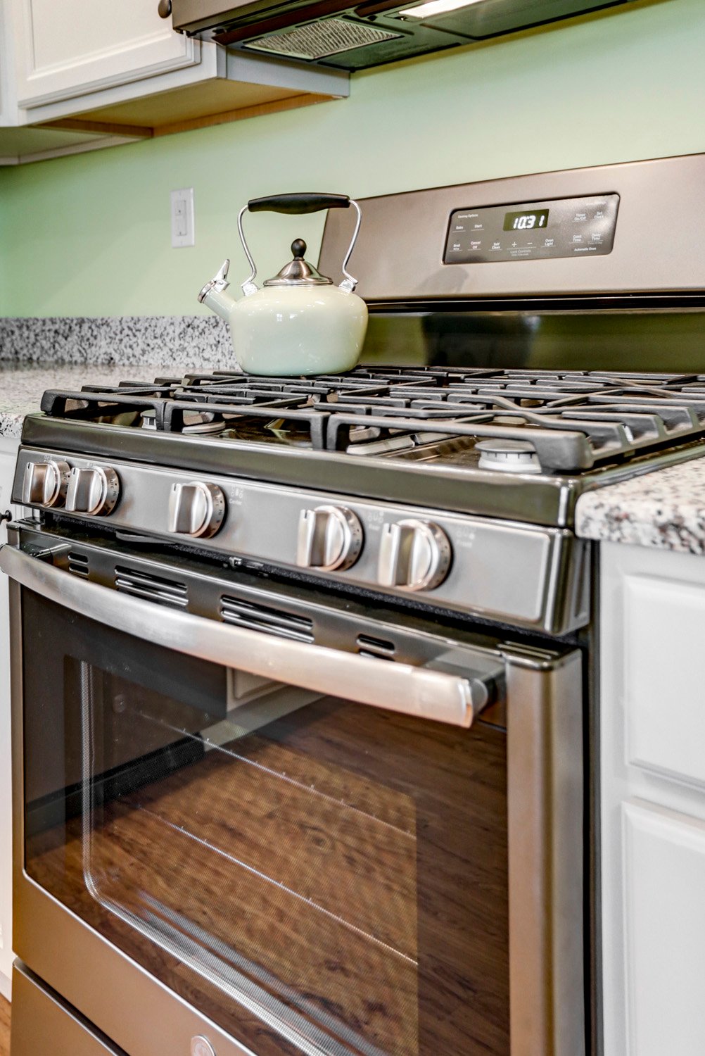 Stainless Steel Oven in Lancaster City Kitchen Remodel