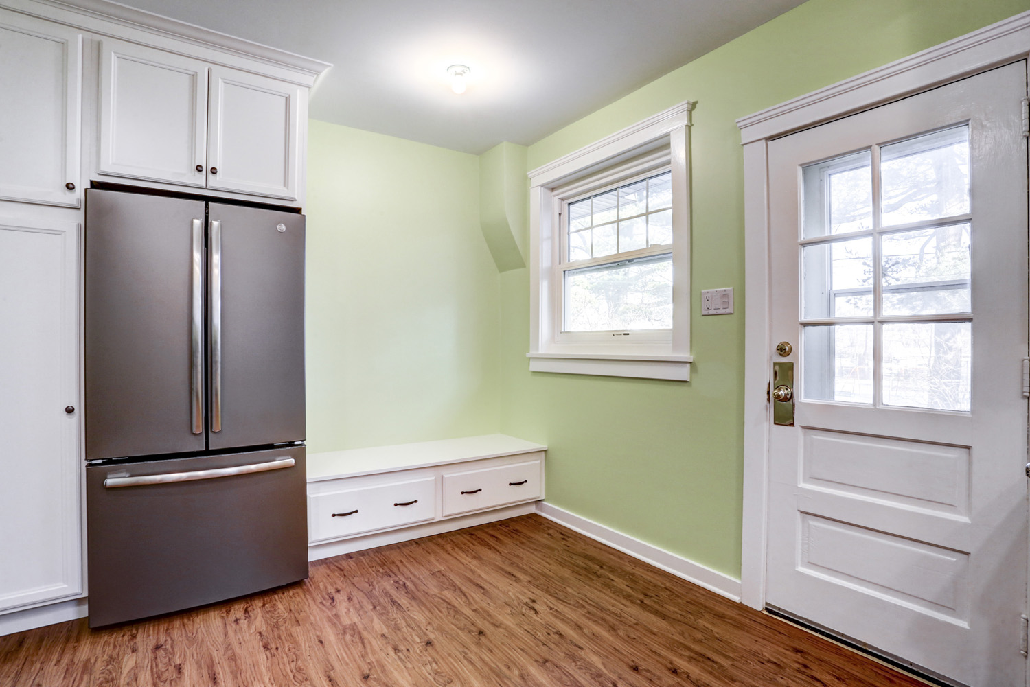 Lancaster City Kitchen Remodel with bench seating and storage with Vinyl Floors