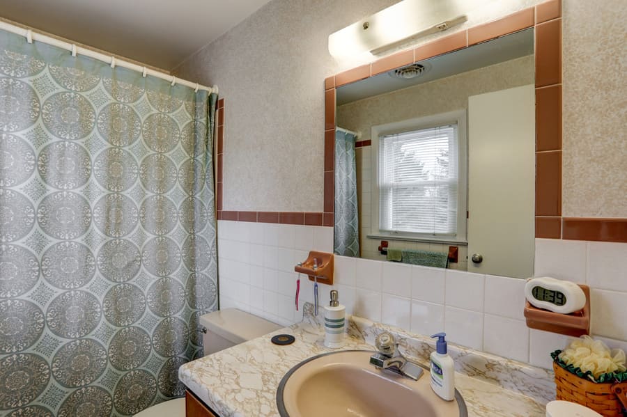 Manheim Township Bathroom Remodel Before