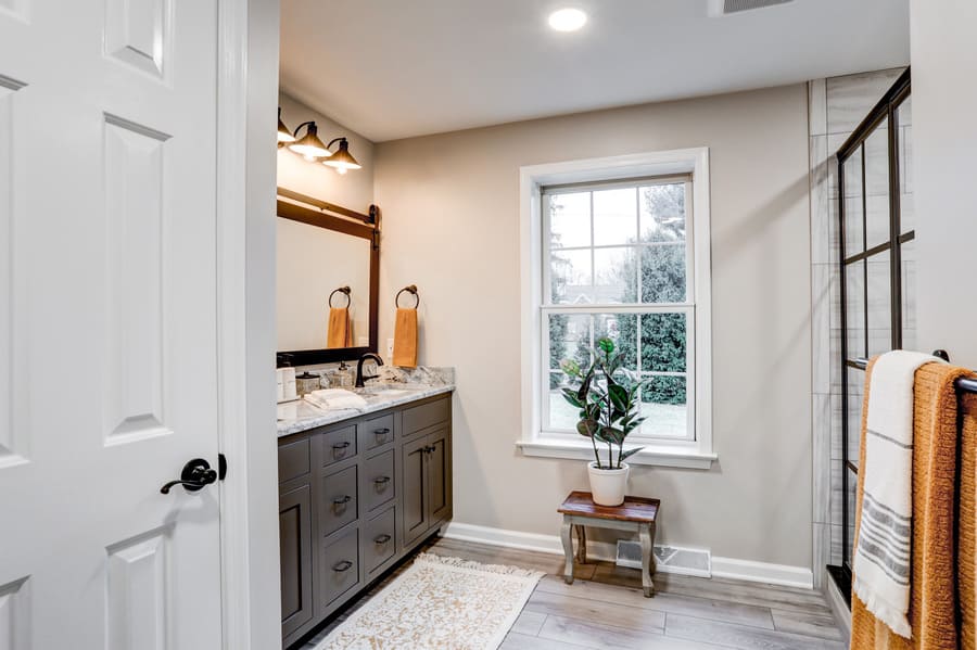 Manheim Township bathroom before remodel