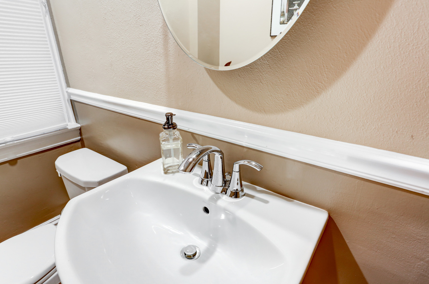 Pedestal Sink in Lancaster Half Bathroom Remodel