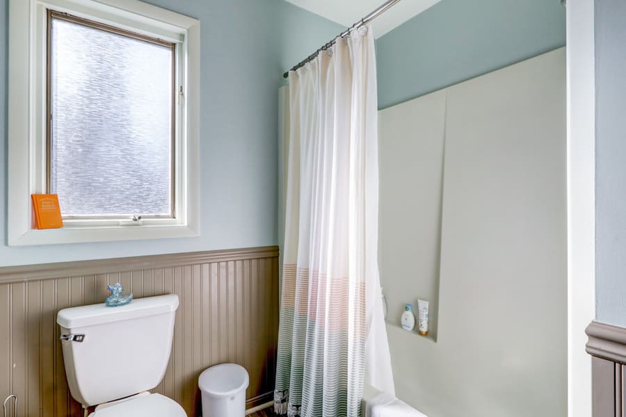Rohrerstown Bathroom Remodel Before
