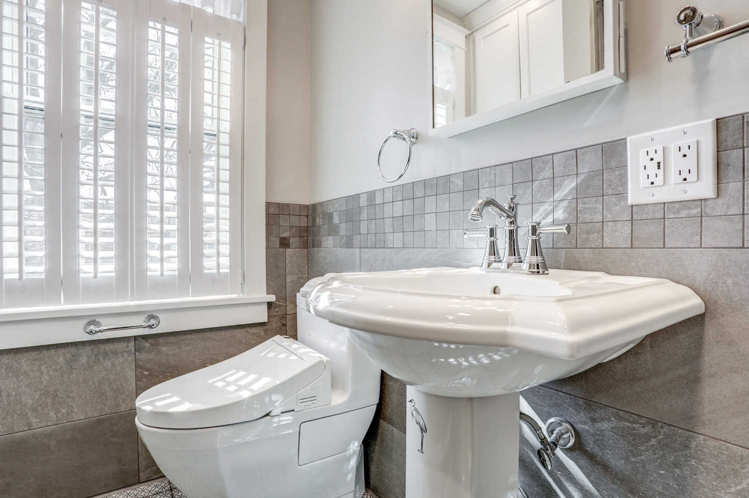 Pedestal sink in Manheim township bathroom remodel