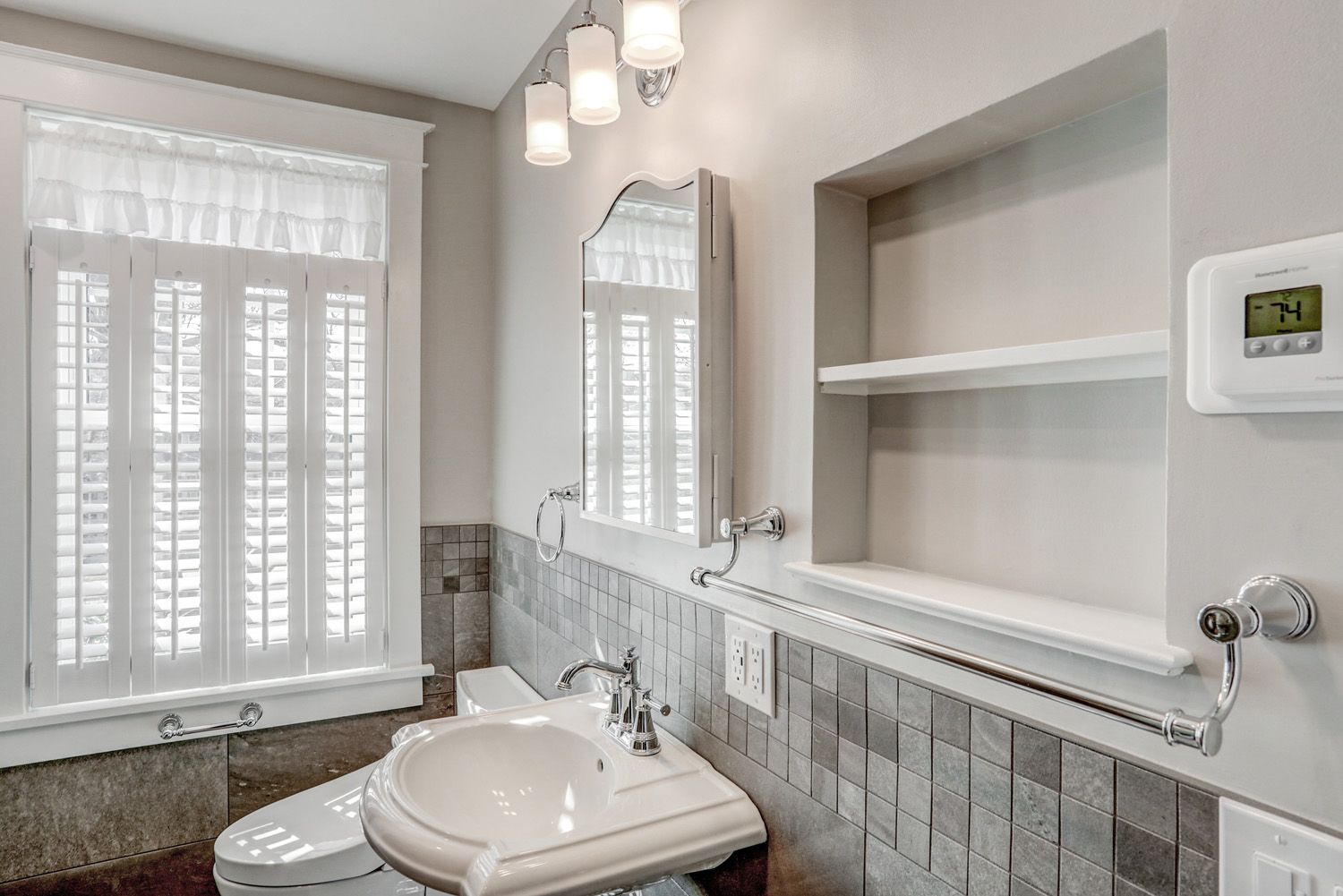 Built in shelves in Manheim township bathroom remodel