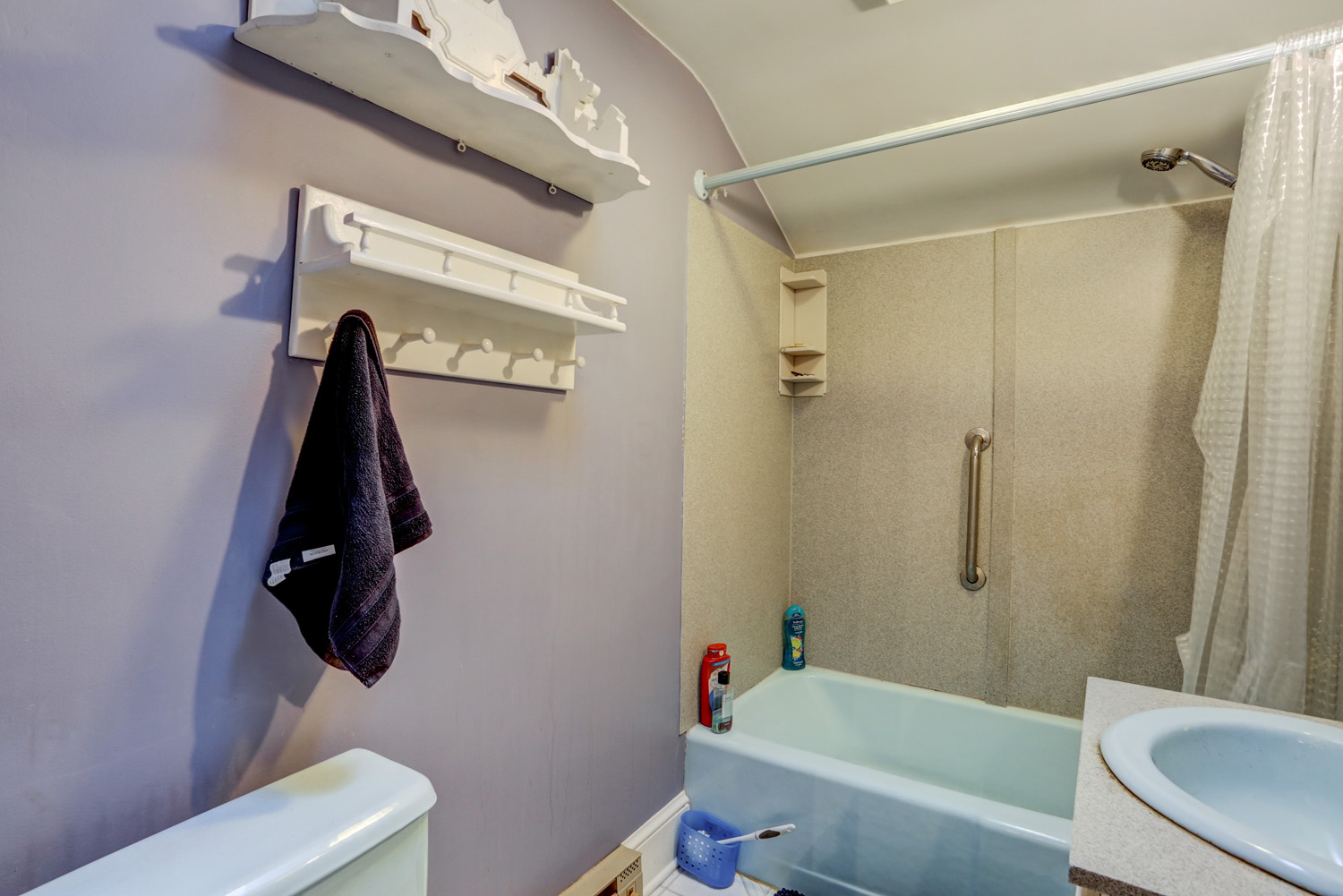 Before photo of Lancaster bathroom remodel