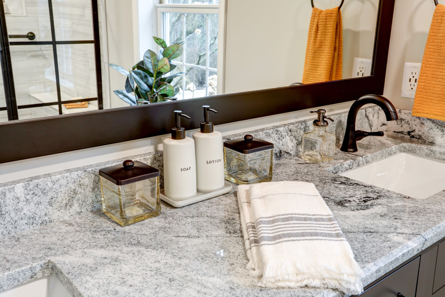 Granite countertop in Manheim Township Bathroom