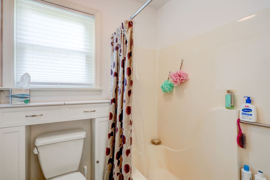 Lititz Kids Bathroom Remodel before