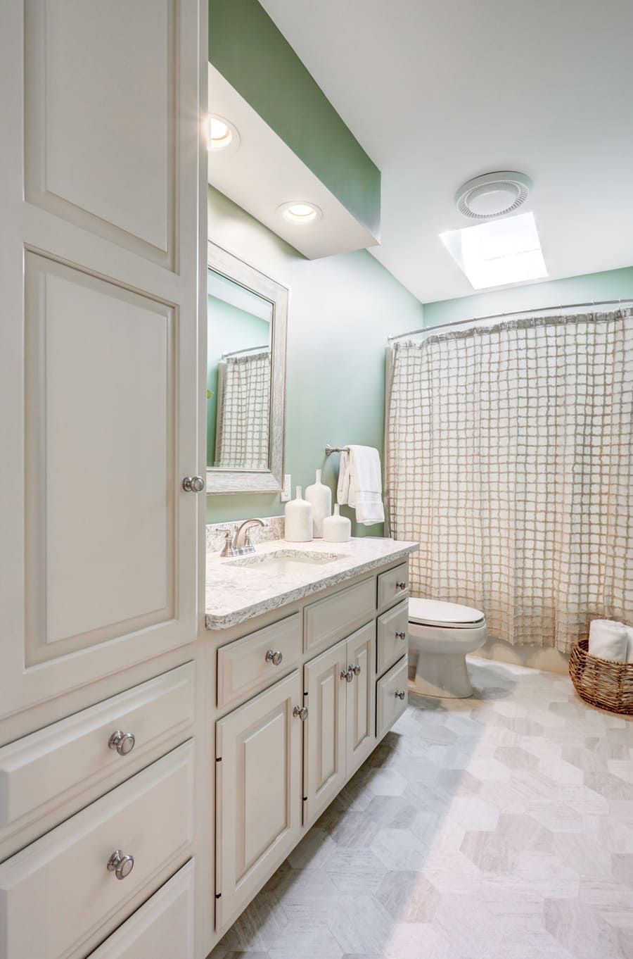 Centerville Kids Bathroom Refresh with new cabinets