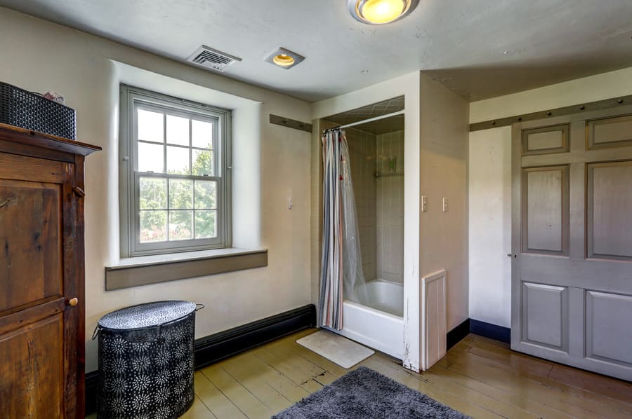 Manheim Bathroom Remodel Before