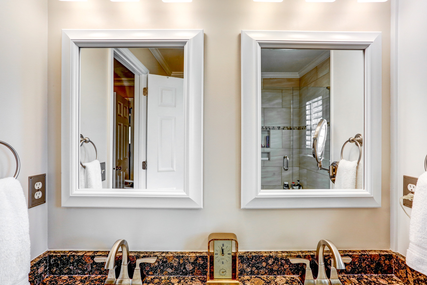 Double mirrors in Manehim Central Master Bathroom