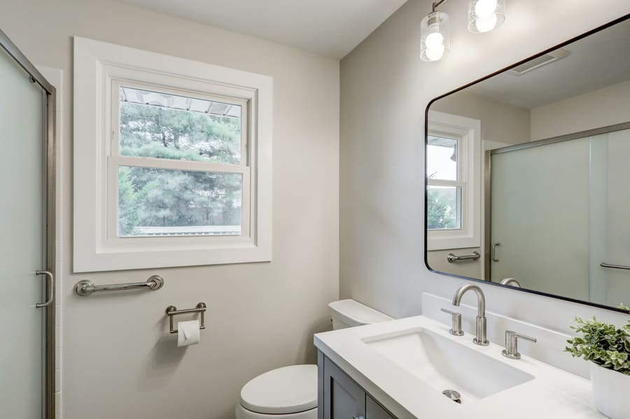 Small bathroom with fresh fixtures