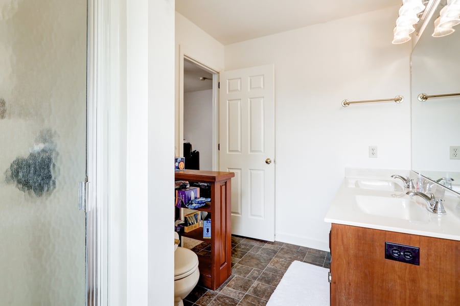 Lititz Bathroom Remodel Before