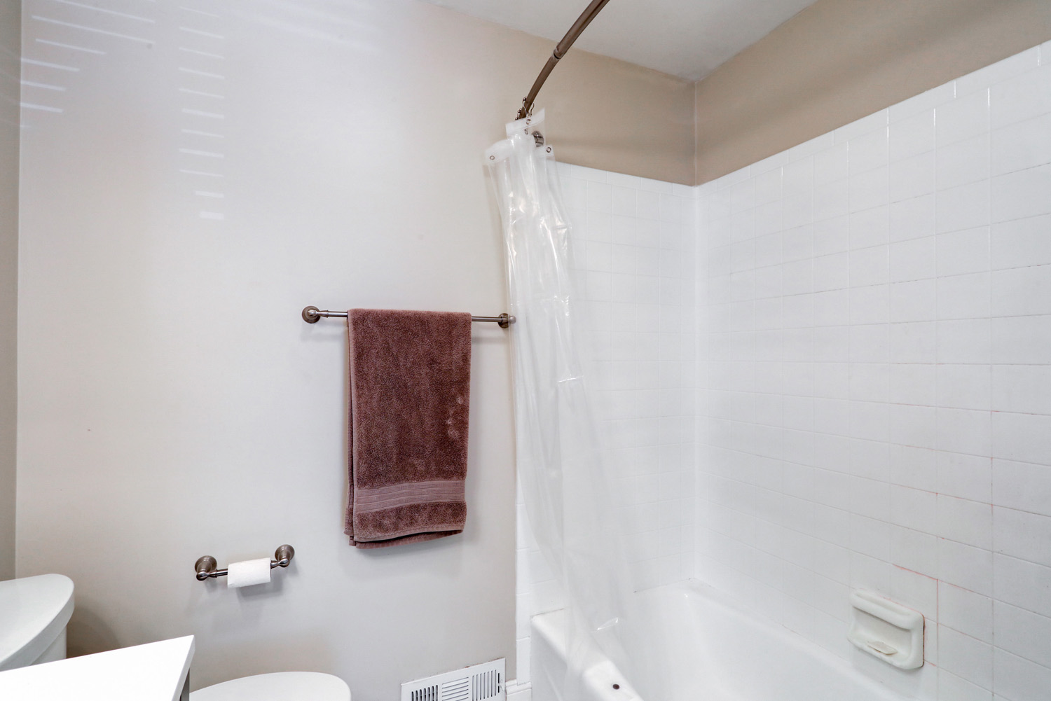 Lancaster City Bathroom Remodel Before