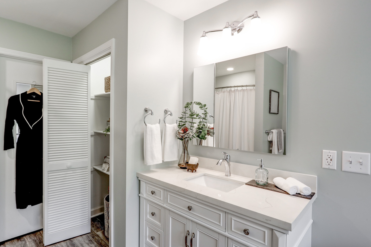 Willow Street Master Bathroom Remodel with white vanity and quartz countertop