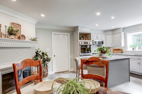 Conestoga Valley Kitchen withe white cabinets and fireplace