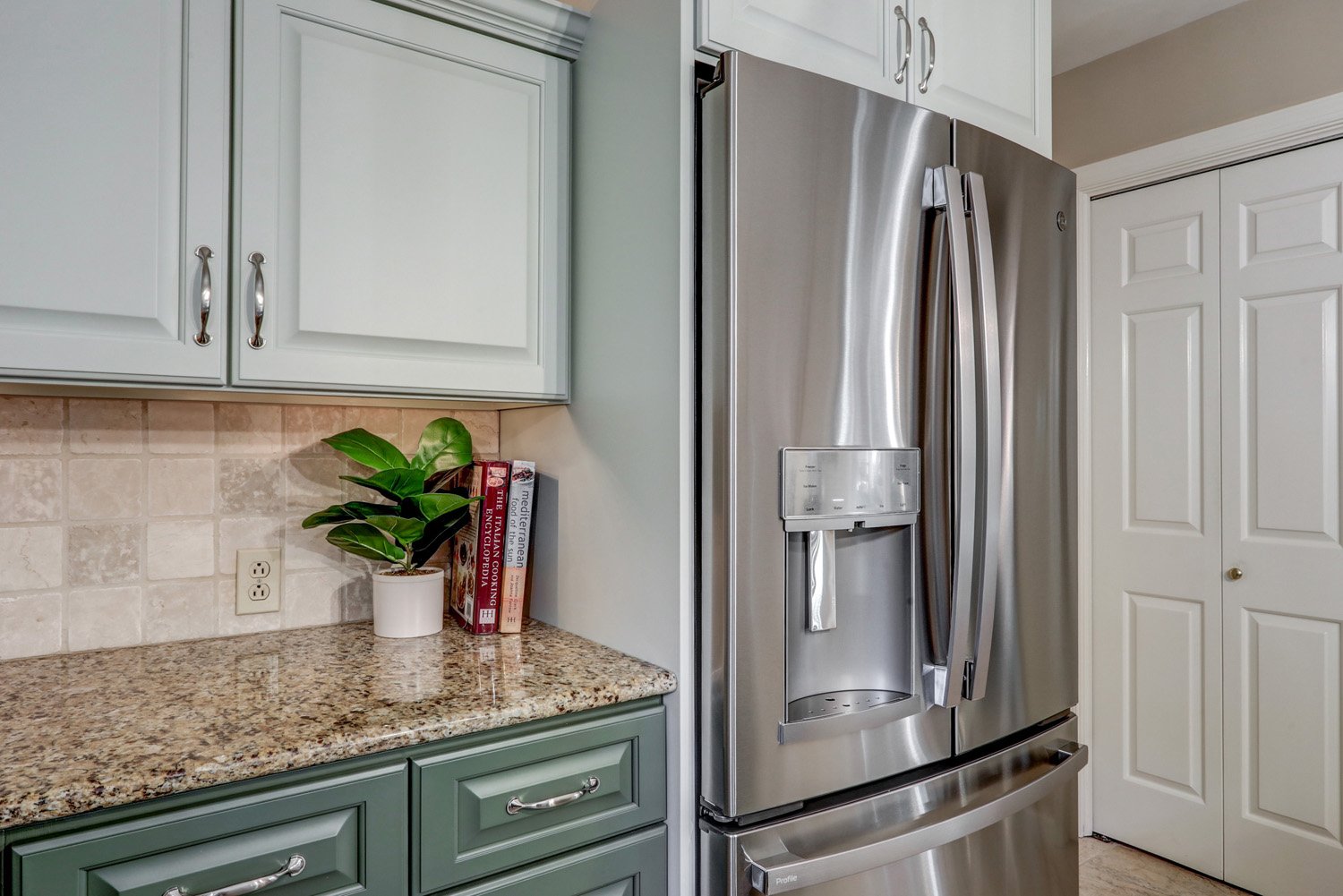 Lancaster kitchen facelift with green cabinets