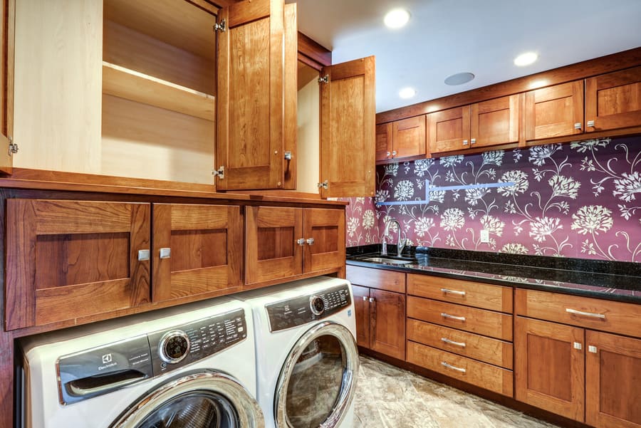 Manheim Laundry room before remodel